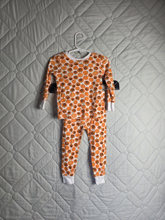 Old Navy Other - Old navy Toddler Pajamas Size 2T Halloween Pumpkins